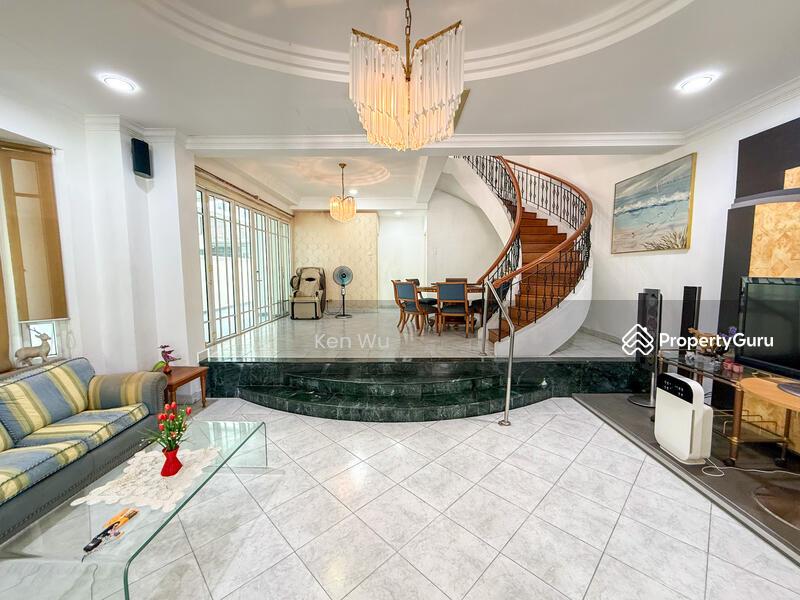 Prop-GPT: Semi-Detached: D19  Tampines Road