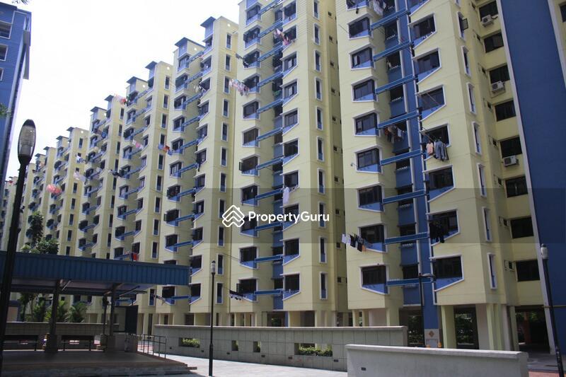 HDB Flat for Sale, 195 Golden Clover, SGD 400,000 | 99-year lease