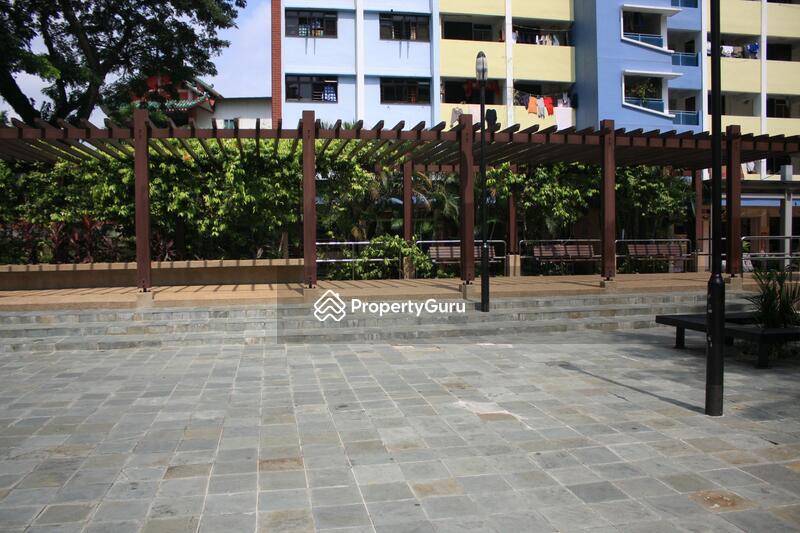 HDB Flat for Sale, 195 Golden Clover, SGD 400,000 | 99-year lease