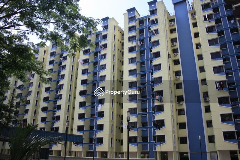 HDB Flat for Sale, 195 Golden Clover, SGD 400,000 | 99-year lease