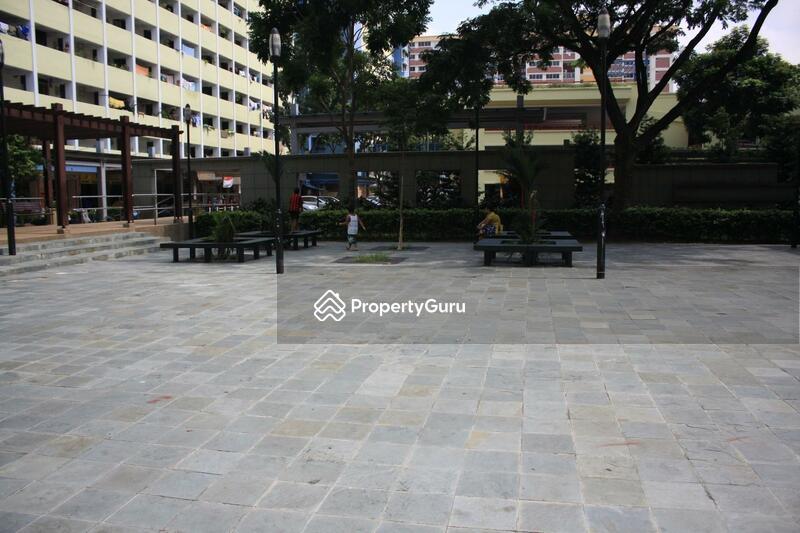 HDB Flat for Sale, 195 Golden Clover, SGD 400,000 | 99-year lease