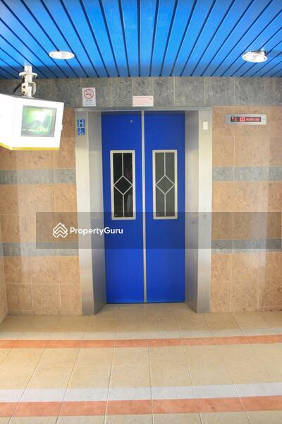 HDB Flat for Sale, 195 Golden Clover, SGD 400,000 | 99-year lease