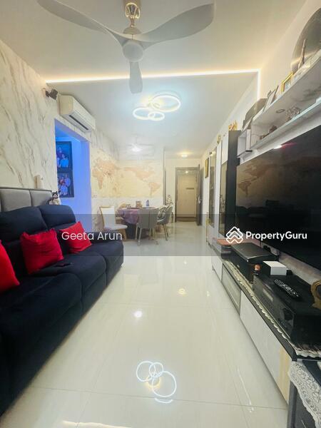 Condominium for Sale, Riverfront Residences, SGD 1,990,000 | 99-year lease