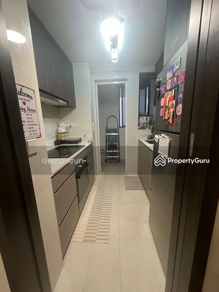 Condominium for Sale, Riverfront Residences, SGD 1,990,000 | 99-year lease
