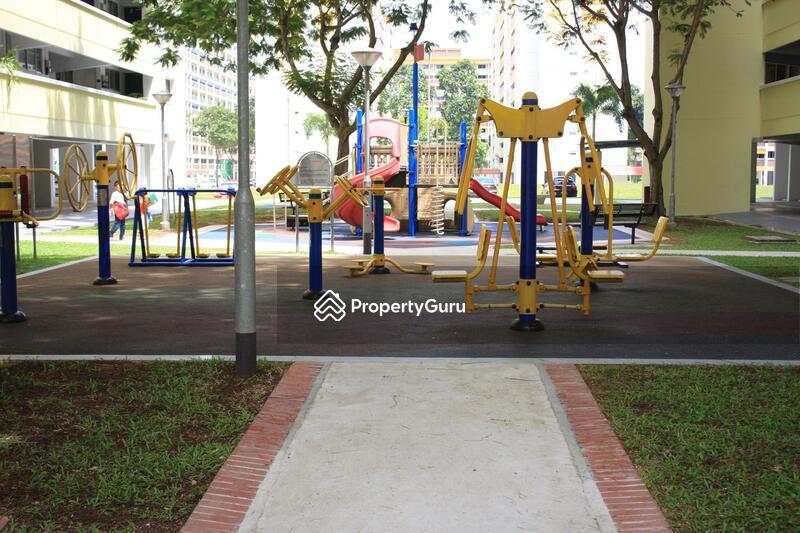 HDB Flat for Sale, 303 Yishun Central, SGD 450,000 | 99-year lease