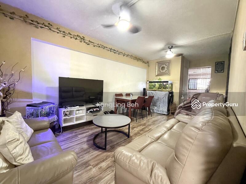 HDB Flat for Sale, 303 Yishun Central, SGD 450,000 | 99-year lease