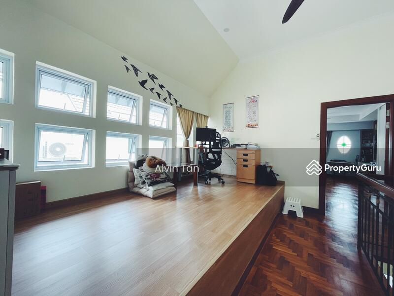 Semi-Detached for Sale: D11, 309000