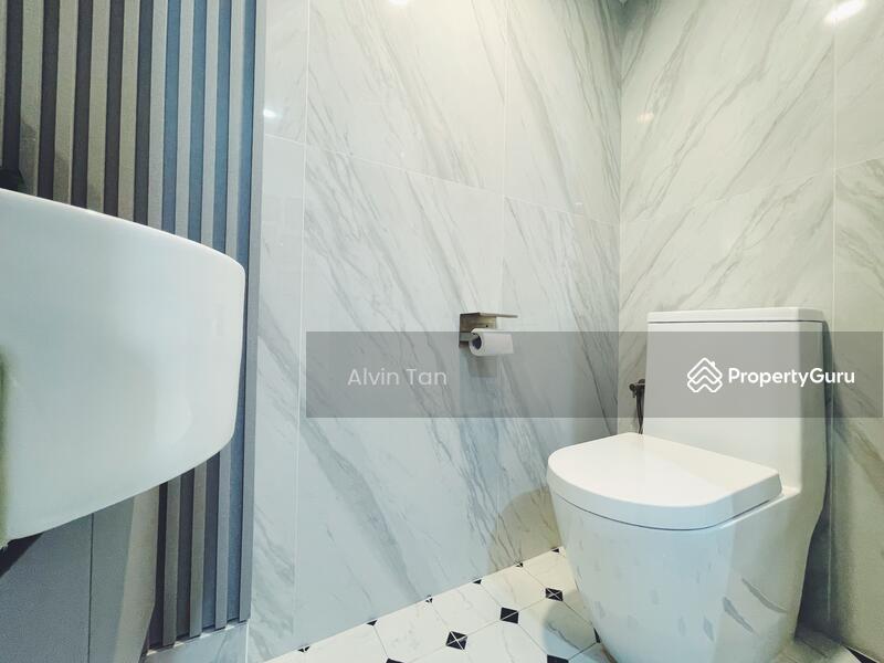 Semi-Detached for Sale: D11, 309000