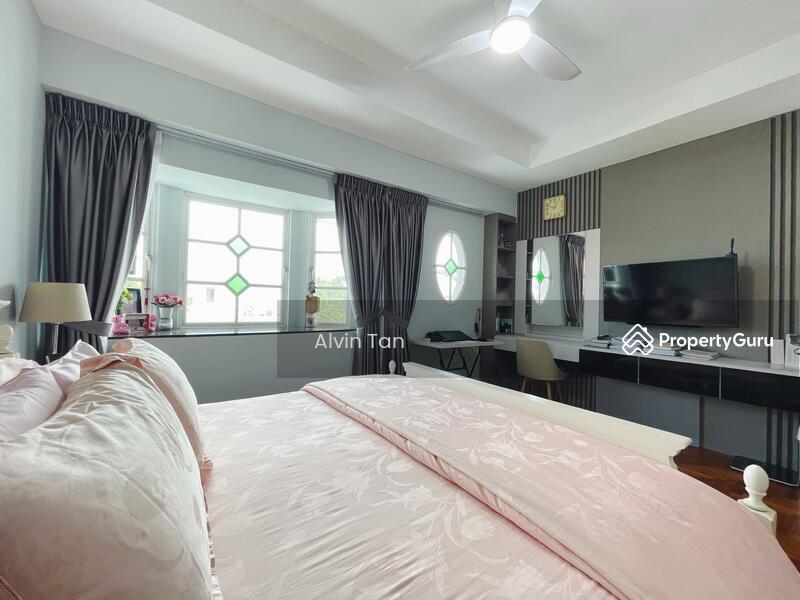 Semi-Detached for Sale: D11, 309000