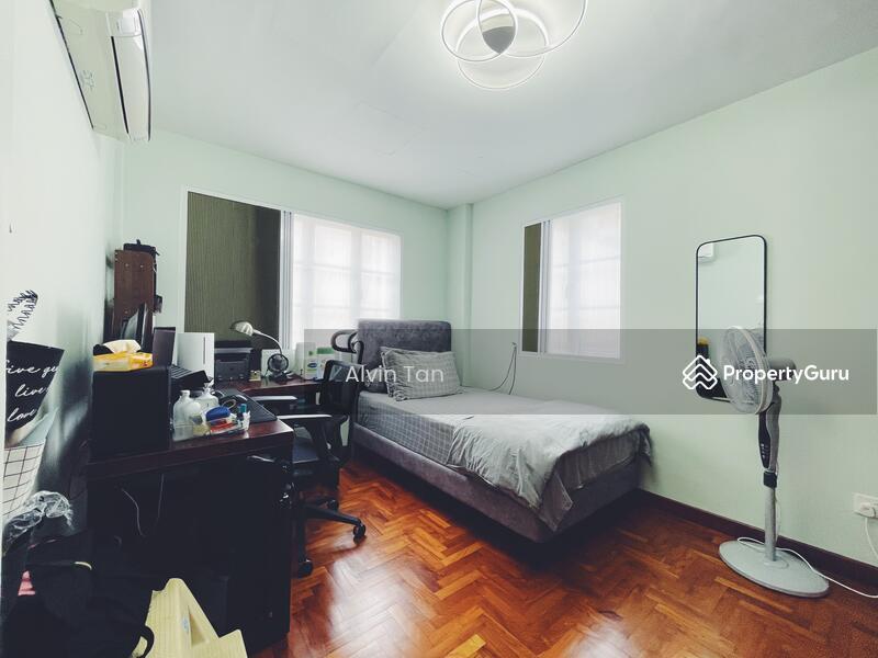 Semi-Detached for Sale: D11, 309000
