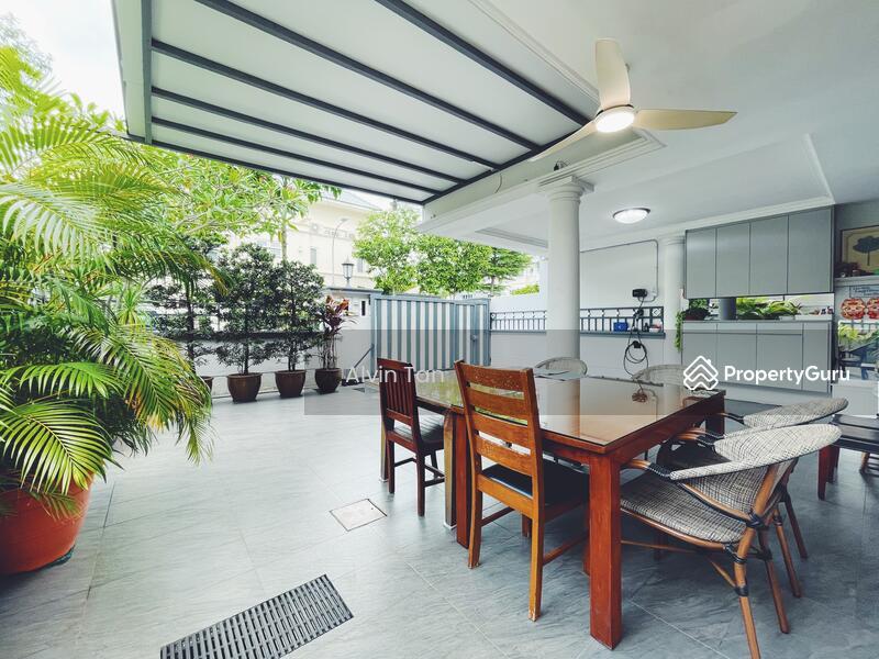 Semi-Detached for Sale: D11, 309000