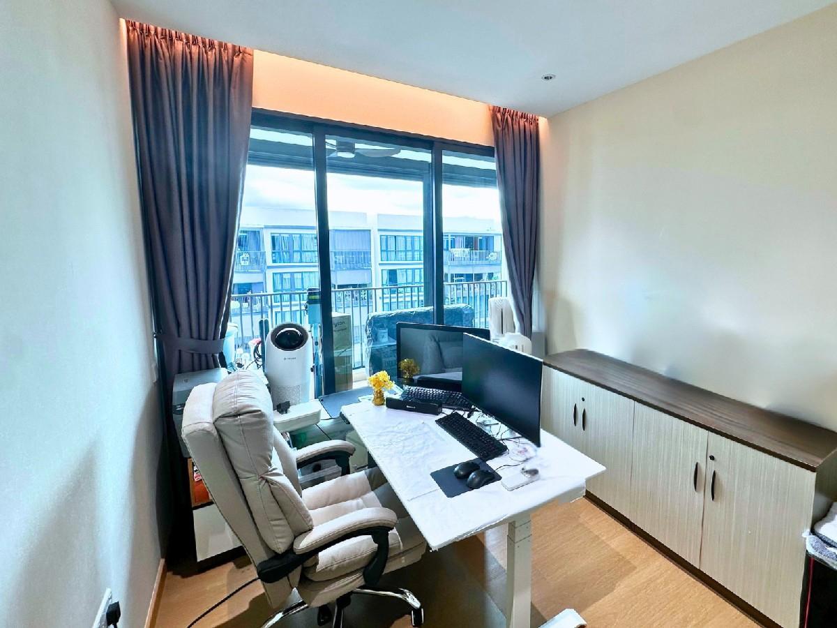 Condominium for Sale, Treasure at Tampines Condominium For Sale, $2,380,000, 4 Bed 2 Bath 1,238 sqft $1,922.00 psf, SGD 2,380,000 | 99-year Leasehold