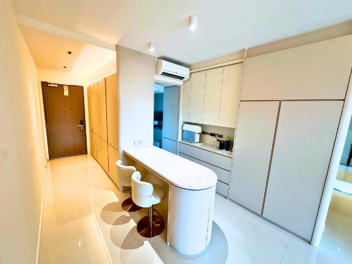Condominium for Sale, Treasure at Tampines Condominium For Sale, $2,380,000, 4 Bed 2 Bath 1,238 sqft $1,922.00 psf, SGD 2,380,000 | 99-year Leasehold