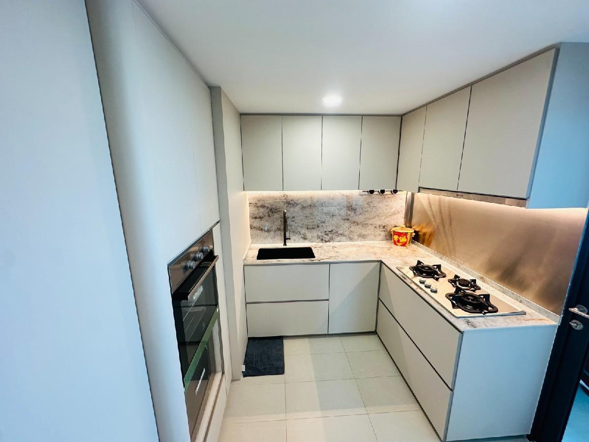 Condominium for Sale, Treasure at Tampines Condominium For Sale, $2,380,000, 4 Bed 2 Bath 1,238 sqft $1,922.00 psf, SGD 2,380,000 | 99-year Leasehold