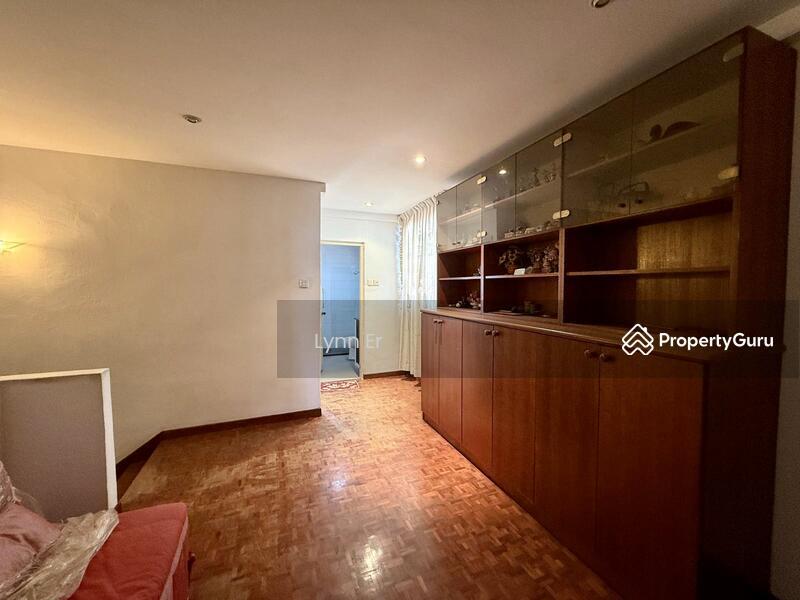 Terrace for Sale, Grove Avenue/ Mount Sinai/ Henry Park Estate, SGD 5,850,000