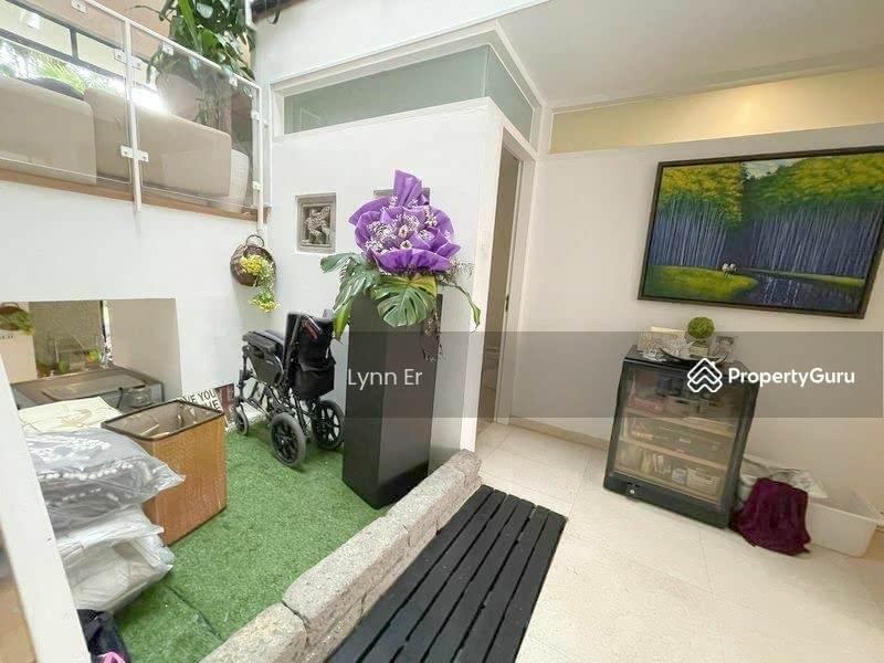 Corner Terrace for Sale: D10, 258047