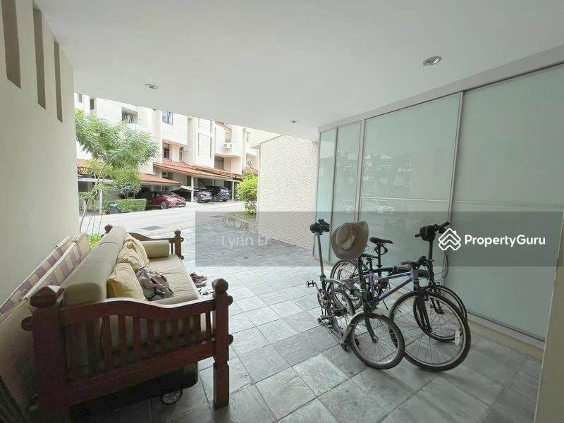 Corner Terrace for Sale: D10, 258047