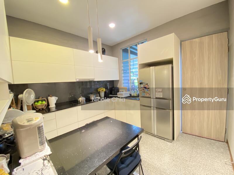 Semi-Detached for Sale, Ideal to rebuild into detached house in Serangoon Garden with beautiful view., SGD 7,500,000 | 999-year lease