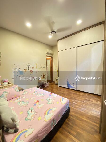 Semi-Detached for Sale, Ideal to rebuild into detached house in Serangoon Garden with beautiful view., SGD 7,500,000 | 999-year lease