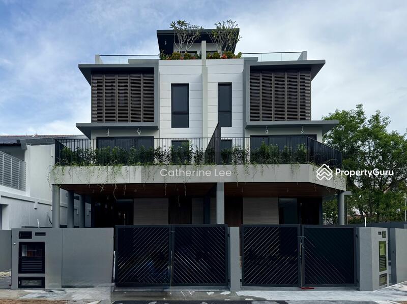 Prop-GPT: Semi-Detached: D16  ?Eminence Landed? Brand New Semi-D @ Sunbird, Apollo Gardens near Simei MRT