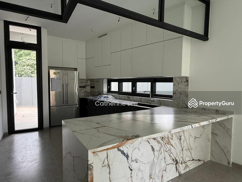 Semi-Detached for Sale: D16, 456767