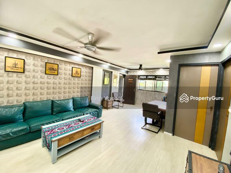 Prop-GPT: HDB Flat: D19  315 Hougang Avenue 5