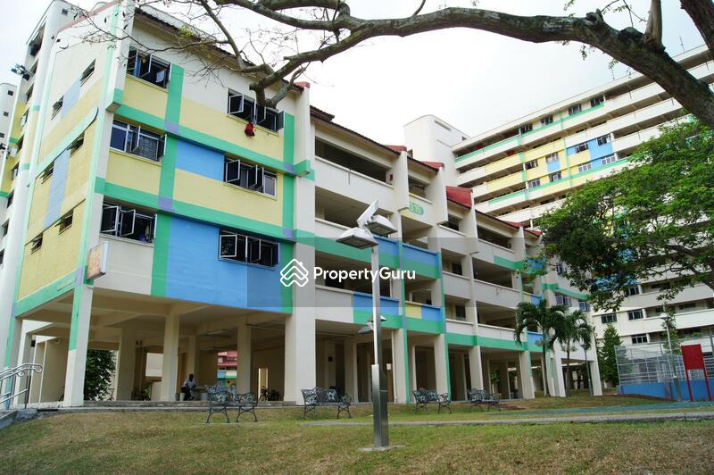 HDB Flat for Sale, 315 Hougang Avenue 5, SGD 585,000 | 99-year lease