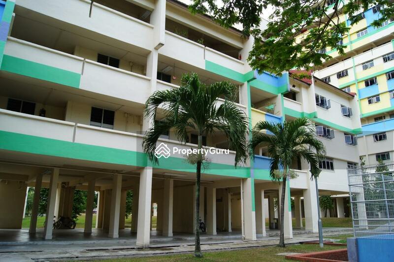 HDB Flat for Sale, 315 Hougang Avenue 5, SGD 585,000 | 99-year lease