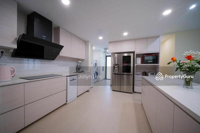 Condominium for Sale: Hillview, D23, 669597