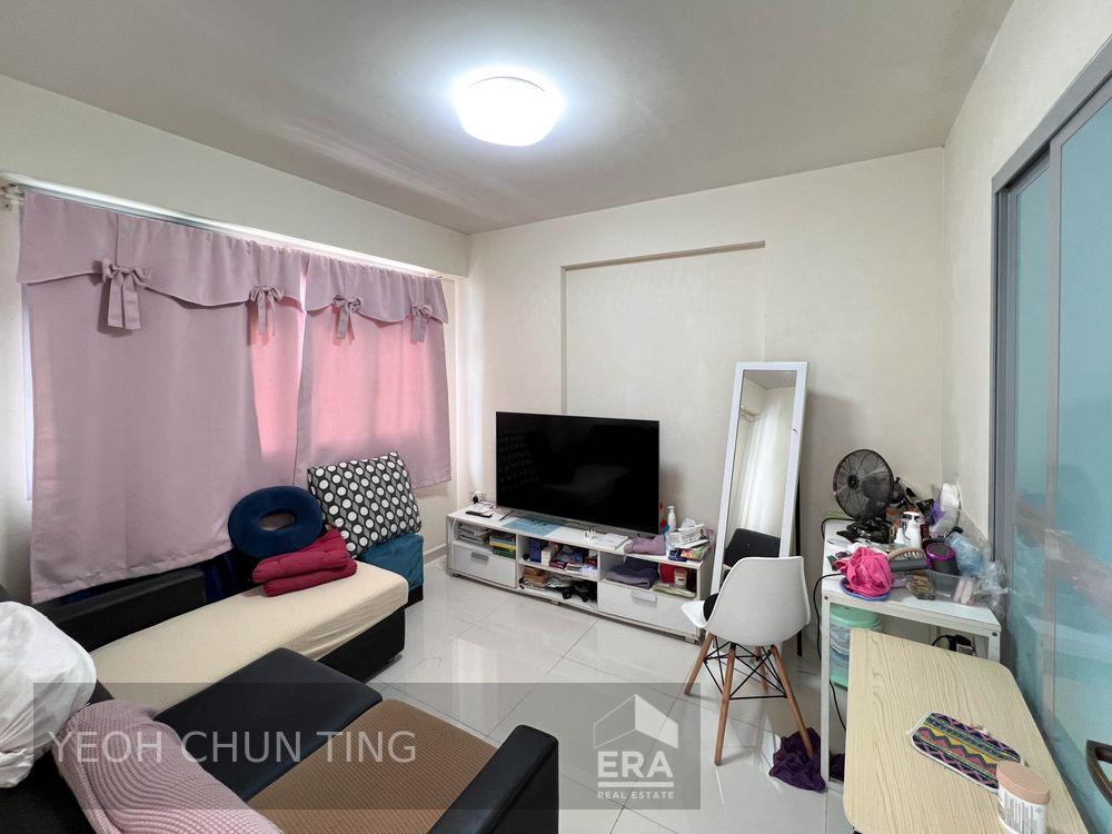 HDB - 1 room for Sale, Woodlands Crescent 780A Woodlands Crescent, SGD 380,000 | Leasehold
