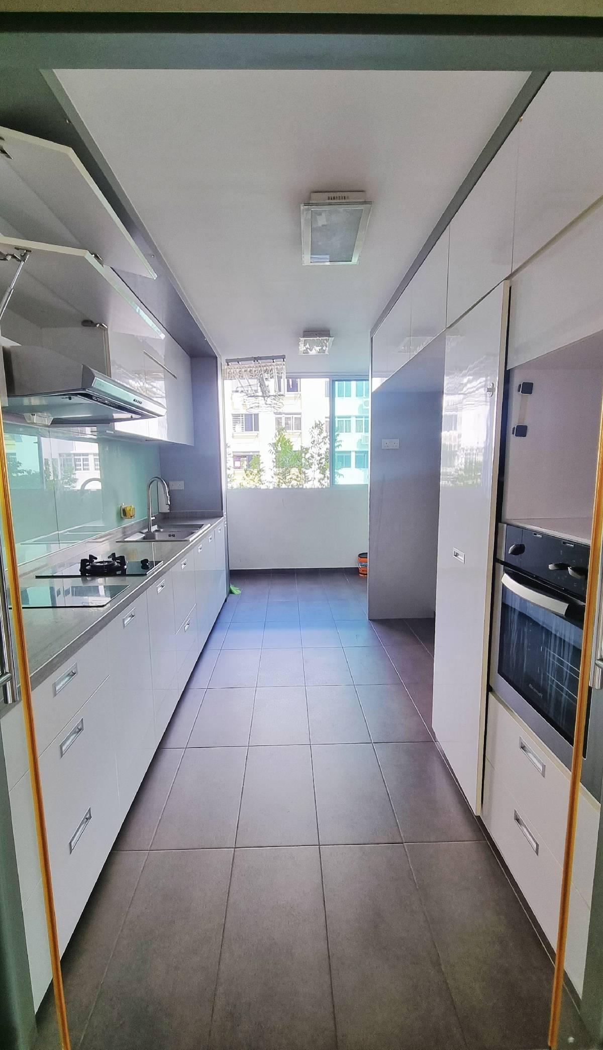 HDB Apartment for Sale: D18, 520112