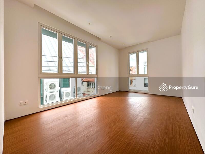 Semi-Detached for Sale: D28, 808548