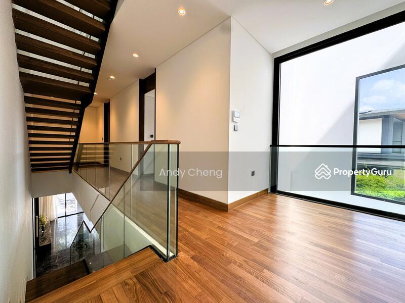 Corner Terrace for Sale: D11, 308003