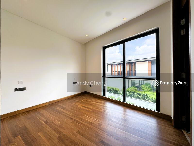 Corner Terrace for Sale: D11, 308003