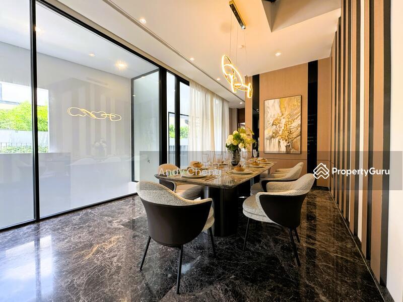 Corner Terrace for Sale: D11, 308003