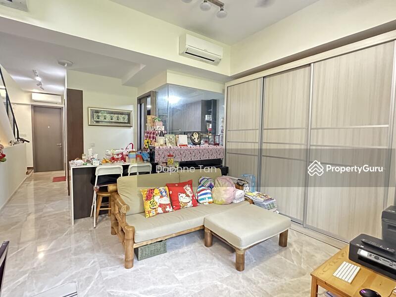 Prop-GPT: Condominium - Cluster House: D05  Kent Ridge Hill Residences