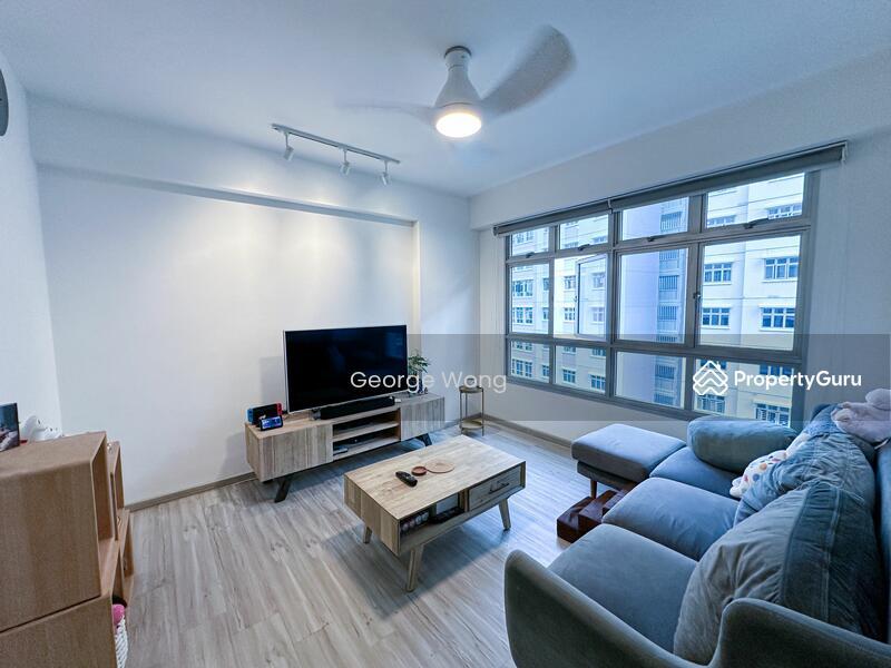 Prop-GPT: HDB Flat: D27  128B Canberra Street