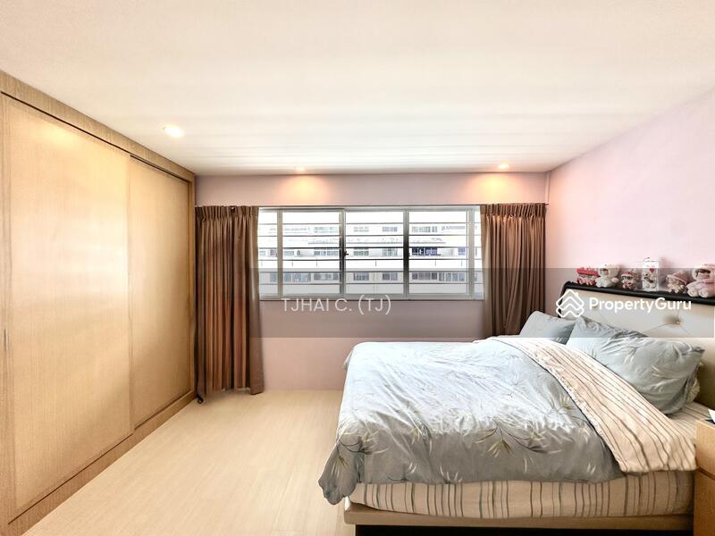 HDB Flat for Sale, 606 Yishun Street 61, SGD 938,000 | 99-year lease