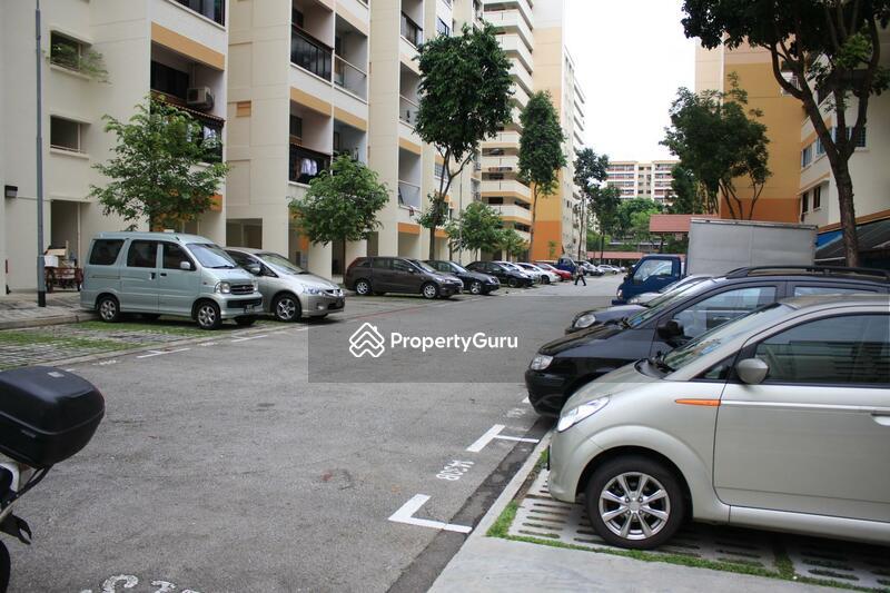 HDB Flat for Sale, 606 Yishun Street 61, SGD 938,000 | 99-year lease