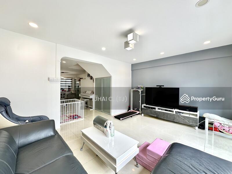 HDB Flat for Sale, 606 Yishun Street 61, SGD 938,000 | 99-year lease