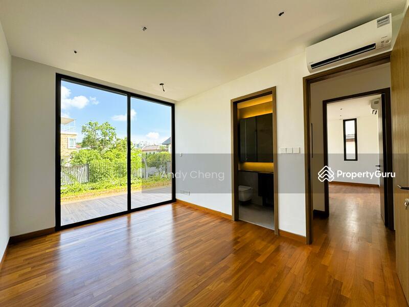 Semi-Detached for Sale: Holland, D10, 277580