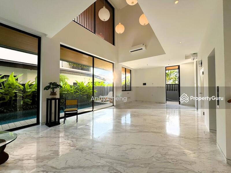 Semi-Detached for Sale: Holland, D10, 277580