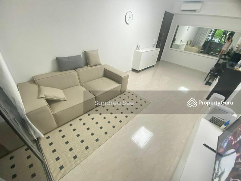 Prop-GPT: Executive Condominium: D27 Yishun Signature At Yishun