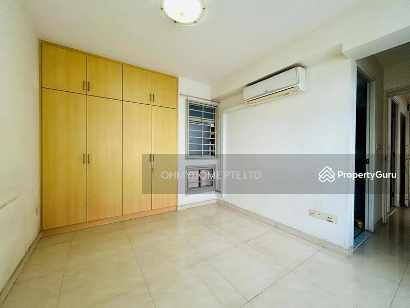 HDB Flat for Sale, 52 Strathmore Avenue, SGD 950,000 | 99-year lease
