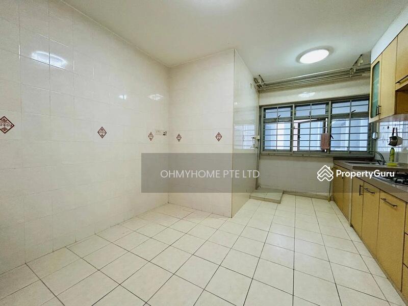 HDB Flat for Sale, 52 Strathmore Avenue, SGD 950,000 | 99-year lease