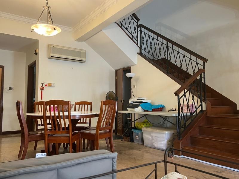 Prop-GPT: Terrace: D19  PARRY GREEN