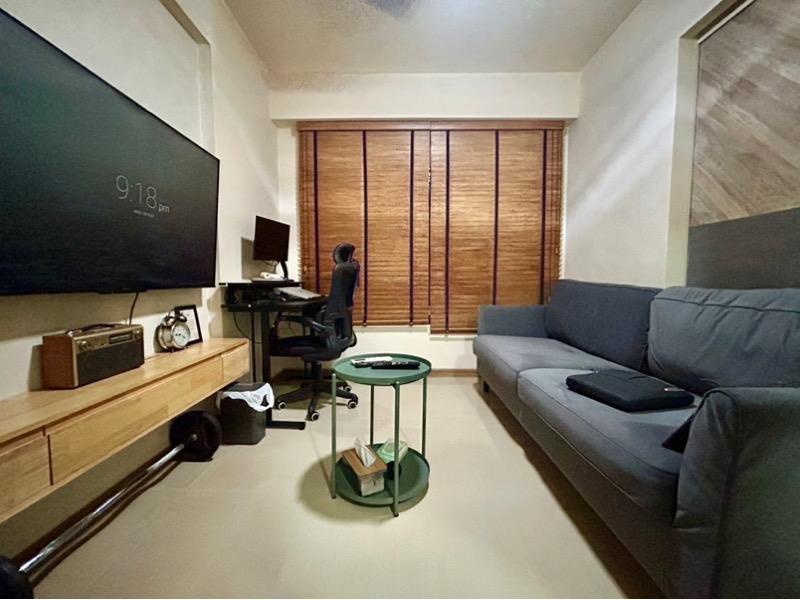 HDB Apartment for Sale, 457B SENGKANG WEST ROAD HDB Apartment For Sale, $360,000, 1 Bed 1 Bath 516 sqft $698.00 psf, SGD 360,000 | 99-year Leasehold