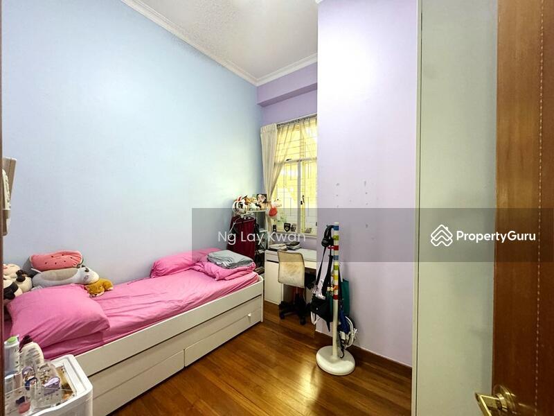 Semi-Detached for Sale: D10, 266384