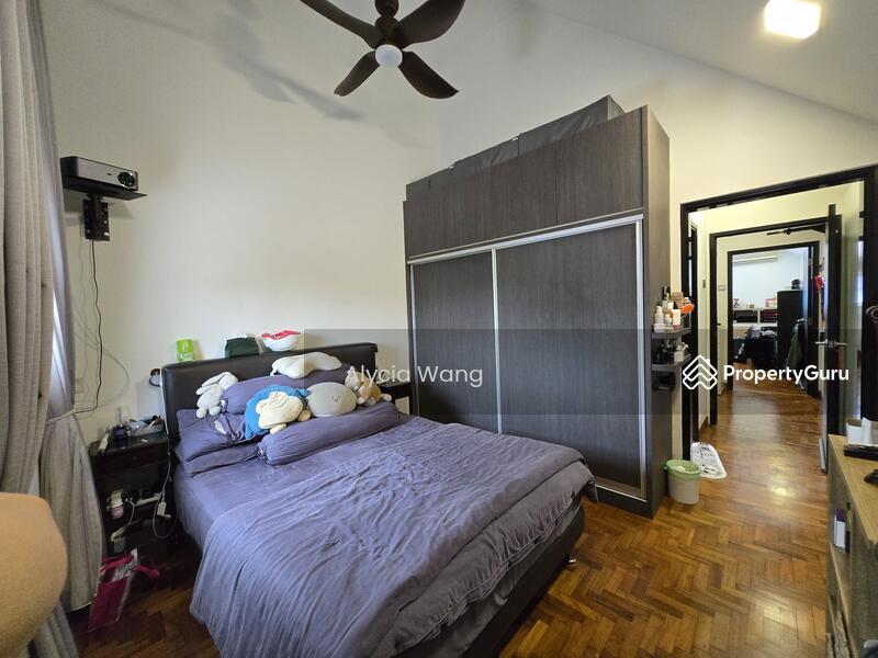 Semi-Detached for Sale: D19, 555142