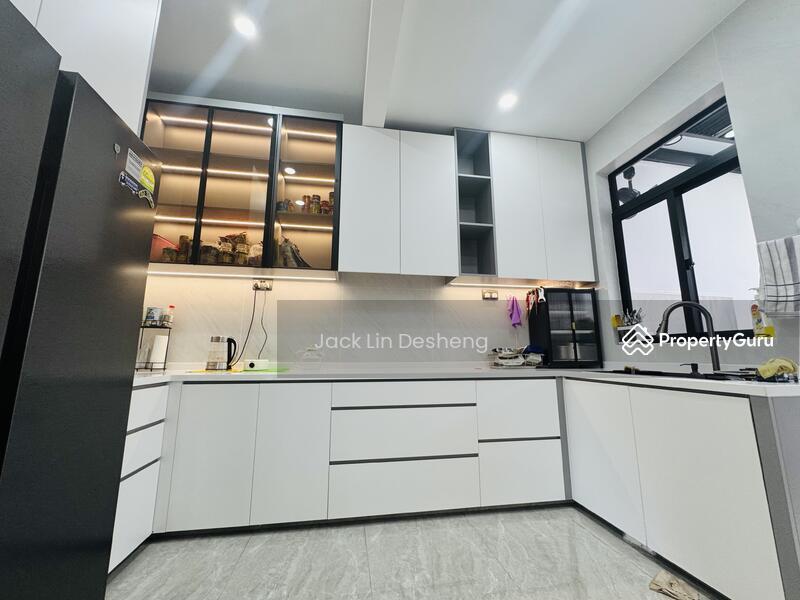 Corner Terrace for Sale, Platina Gardens, SGD 5,600,000 | Freehold